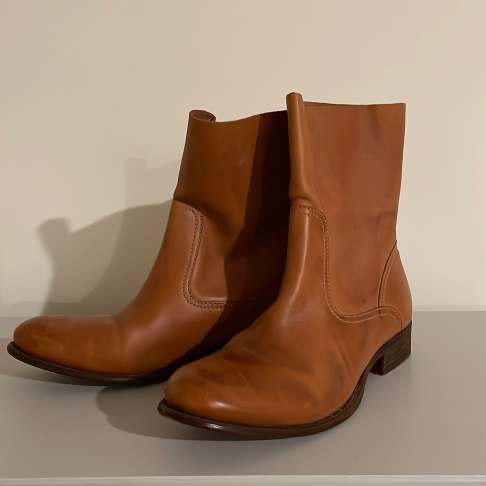 LL Bean brown boots, leather, size 9